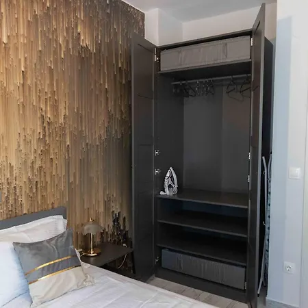 Apartament Astradeni *